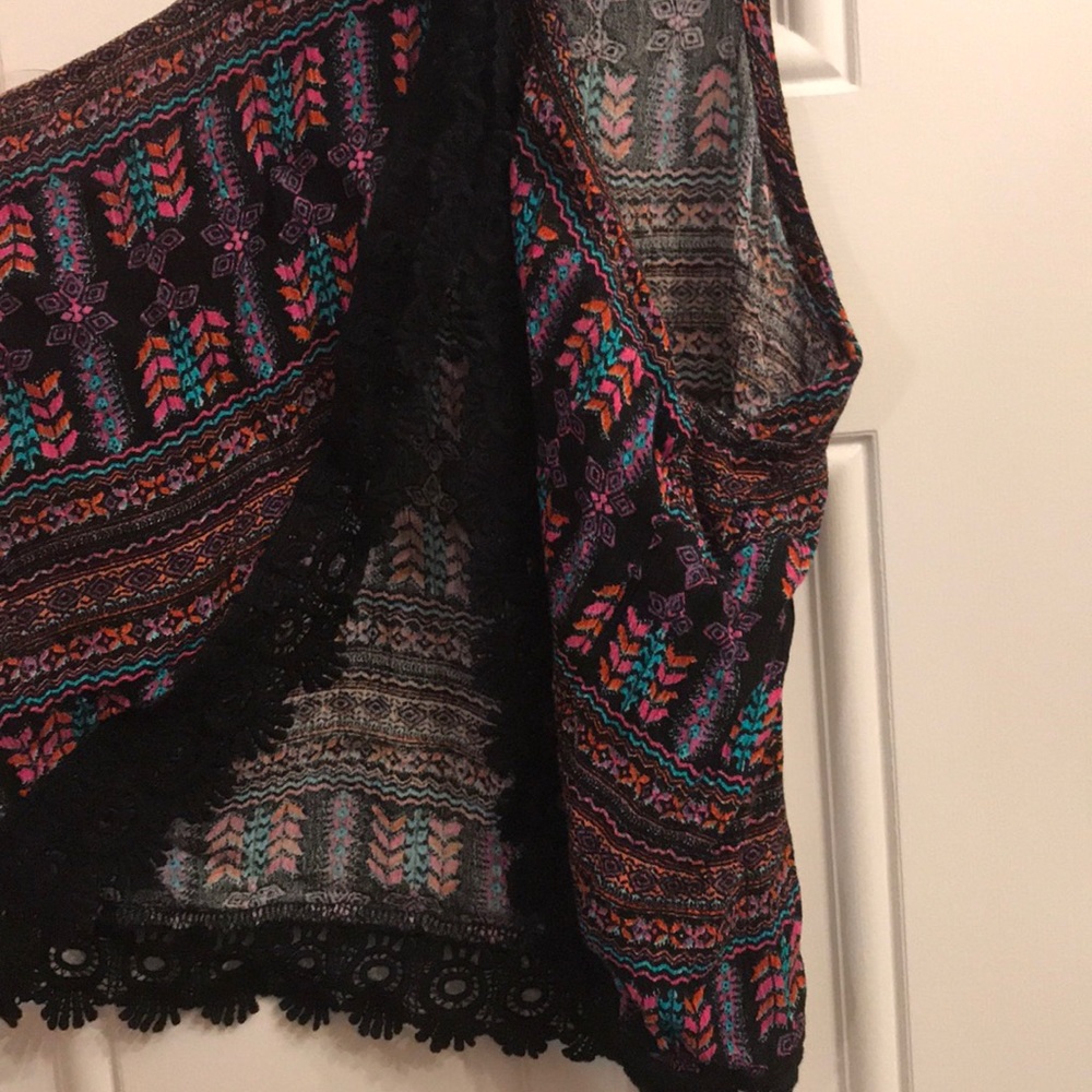 Crop top - Picture 2 of 2